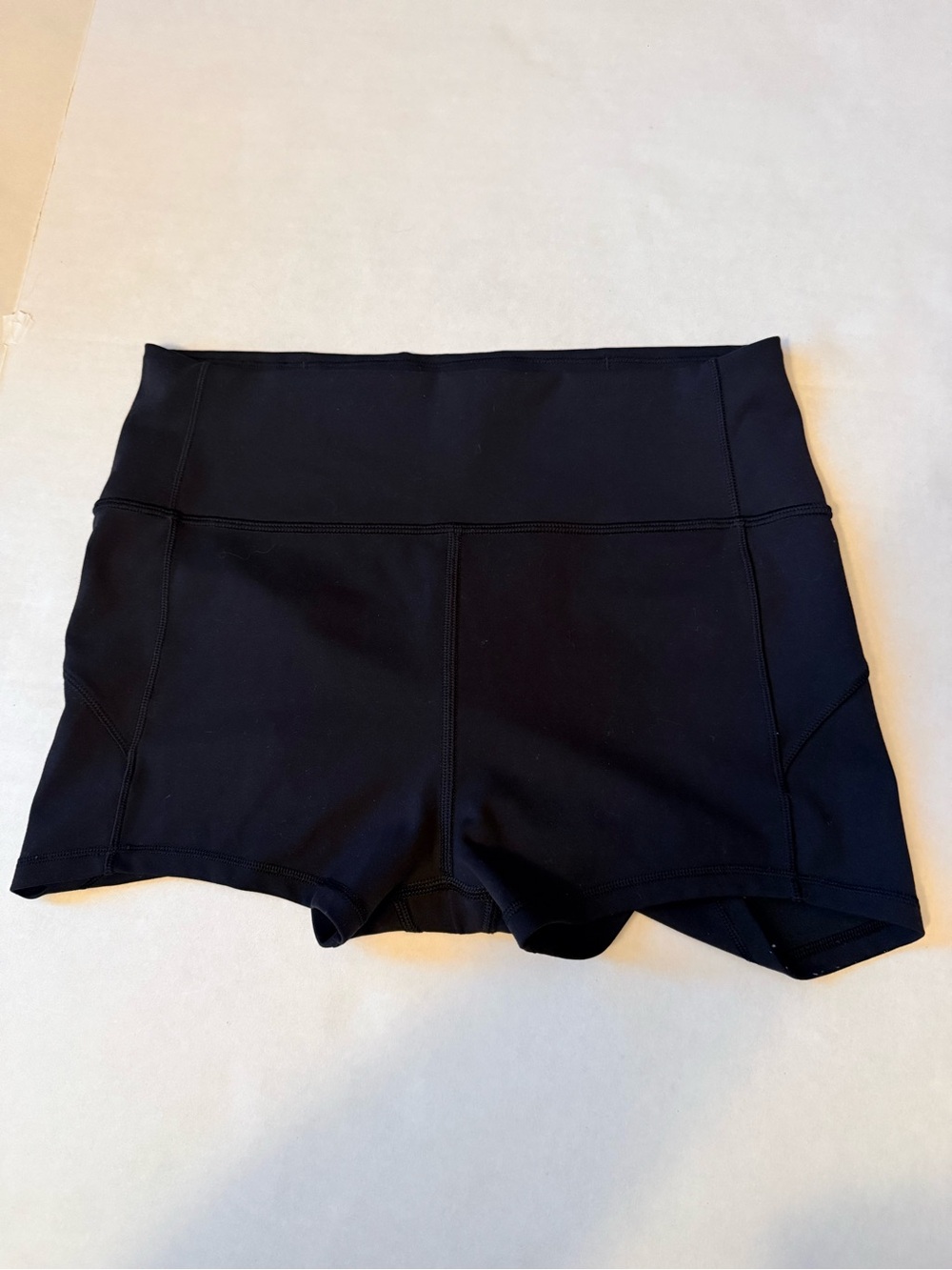 Lululemon In Movement Short *Everlux 2.5"